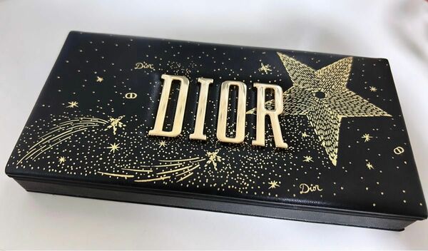 新品Diorスパークリング クチュール マルチユース パレット