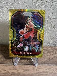 PANINI PRIZM GOLD WAVE TRAE YOUNG