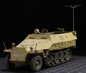 1/35 ドイツ軍 Sd.kfz.251/7D型 半軌走車指揮通信スターアンテナ「001」 制作完成品