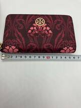 未使用　TORY BURCH トリーバーチ　財布 ラウンドファスナー ウォレット　花柄_画像2