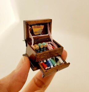 レトロ　ミニチュア　木製　裁縫箱　ソーイングボックス　雑貨　HANAKO