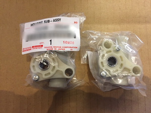 ★新品 未使用 トヨタ純正 80 ランクル バン 140 アリスト クラウン 72206 パワーシート ハウジング NO.2 HOUSING SUB-ASSY, POWER SEAT 