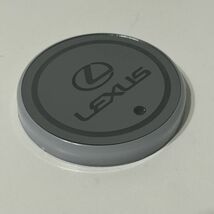s40【2個1セット】LEXUS レクサス LEDコースター カップホルダー ドリンクホルダー ボトルコースター 車内 マット 7色充電式車 ライト_画像2