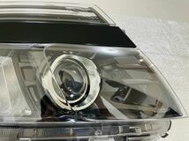 ★美品 欠損無し★ヴォクシー　ZRR80W　前期　LED　ヘッドライト ヘッドランプ 左右 セット 打刻L　イチコー　28-229_画像2