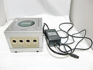 ジャンク Nintendo gamecube シルバー DOL-101(JPN) 本体 ACアダプターセット 通電確認済 ゲーム読込不可 ゲームキューブ 本体