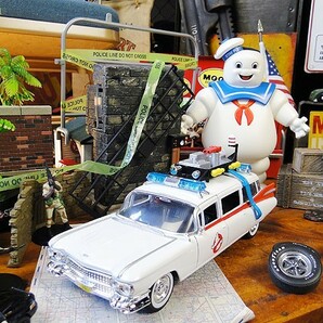 映画 ゴーストバスターズ ECTO-1 ダイキャストミニカー 1/24スケール アメリカ雑貨 アメリカン雑貨 の画像1