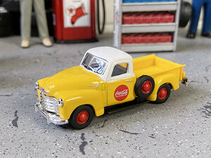 コカ・コーラ　1953年シボレー3100ピックアップ　ミニカー　1/72スケール（イエロー） ■ アメリカン雑貨 アメリカ雑貨