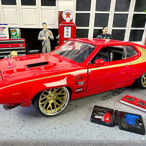 Jada 1972年 プリムス GTX ダイキャストミニカー 1/24スケール （レッド/ゴールド） プリマス ■ アメリカン雑貨 アメリカ雑貨の画像6