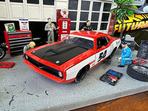 Jada　1973年　プリムス　バラクーダ　ダイキャストミニカー　1/24スケール　（レッド×ホワイト） ■ アメリカン雑貨 アメリカ雑貨_画像1