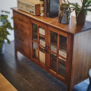 [ free shipping ] display shelf natural wood cupboard storage shelves exhibition pcs glass case antique water shop wooden Northern Europe natural tree cabinet sideboard stylish 