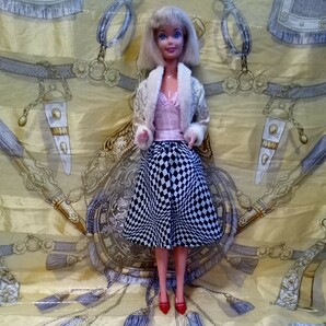 マテル Barbie 1966バービーヘアーアレンジ、服はチョイス、靴リメイクの画像2