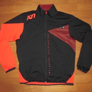 asics アシックス A77 サイバードライ トレーニング ジャケット ジャージ XAT715 吸汗速乾 軽量 UVカット 定8360円 BLK-RED XL 使用僅 美品の画像1