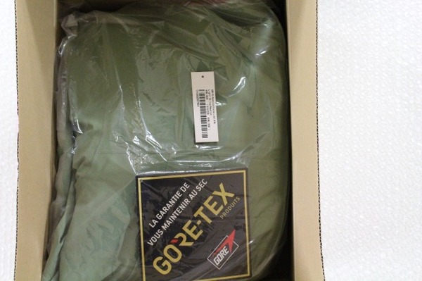 Supreme 22SS GORE-TEX Reversible Polartec Lined Jacket Light olive Medium M