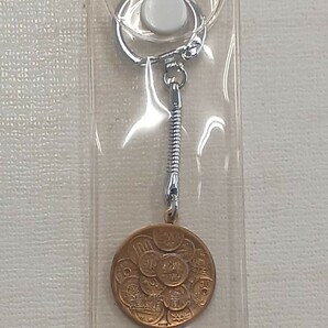 造幣局製 キーホルダー 硬貨の模様 貨幣 造幣局 中古 長期保管 レトロの画像1