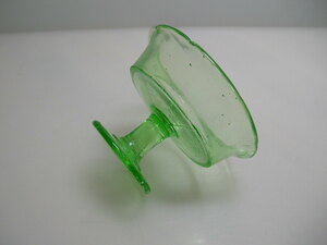 氷コップ 緑色 気泡入り、和ガラス、昭和＆大正ロマン、かき氷カップ/ウランガラス 手造り