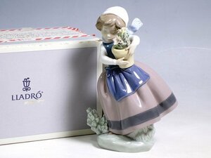 K02046【Lladro リヤドロ リアドロ】5223「春が来た」フィギュリン 少女 女の子 陶花 陶器人形 置物 インテリア オブジェ 共箱