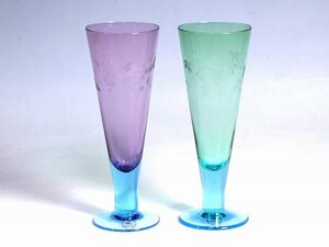 K02187【小樽 北一硝子 KITAICHI GLASS】シャンパングラス 2客 色変り 葡萄文 ペア 酒器