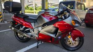 GSX1300R　隼　車検令和7年6月　走行5.6万キロ　ETC グリップヒーター　リアキャリア　40Lパニア　ワイバンチタンマフラー　バーハン化　