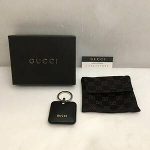 ■GUCCI グッチ ラバー ロゴ スクエア キーホルダー 4.5cm角 キーリング ブラック×シルバーカラー 収納ケース 紙箱付■