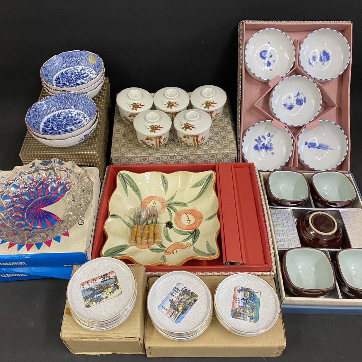 K2547 [Неиспользованные предметы, коллекция посуды в коробочках] Маленькая миска Рюхо, Японская посуда, ручной росписью, с крышкой, разрезанная стеклянная тарелка, текущий элемент, античный, коллекция, разные товары, другие