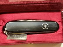 美品VICTORINOX Black Treasure SWISS MADE ビクトリノックス ブラックトレジャー マルチツール ナイフ キャンプ アウトドア　ケース付き_画像2