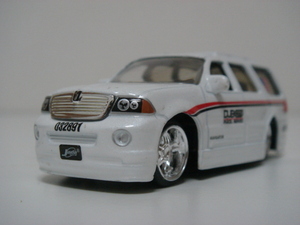 JADA TOYS リンカーン ナビゲーター LINCOLN NAVIGATOR DUB CITY 白