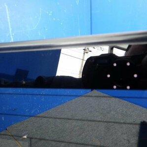 ●ヴォクシー DBA-ZRR80W 右/運転席側 リアクォーターガラス リアサイドガラス アンテナ付 M2L3の画像5