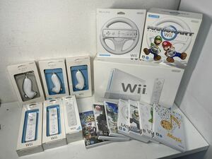 美品　Nintendo 任天堂 Wii シロ　ソフト6本セット　ヌンチャク リモコン 完品 Wiiハンドル　大乱闘スマッシュブラザーズX マリオカートWii
