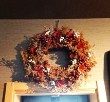 クリスマスリース 薔薇 壁飾り 玄関 置物 直径約30cm ブラウン アンティーク ドライフラワー_画像5
