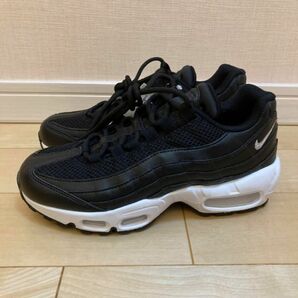 新品　NIKE ナイキ　airmax95 ウィメンズ　エアマックス95 ブラック 黒　ホワイト 23.5cm スニーカー 