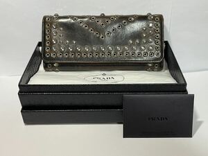 PRADA プラダ 長財布 ウォレット レザー スタッズ 付属品有