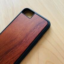 iPhone7/8/SE2/SE3 木製iPhoneケース 紫檀の木 滑り止め付 天然 木 木のケース iPhoneケース ウッドケース ローズウッド_画像4