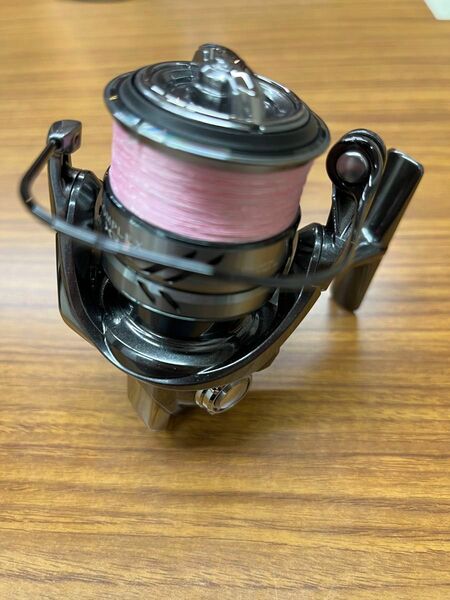 【極美品】コンプレックスF4 c2000shg シマノ SHIMANO