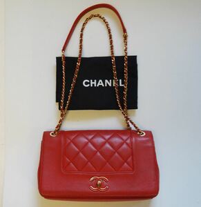 CHANEL シャネル マトラッセ ショルダーバッグ レザー レディース 赤×シルバー金具 25 鞄 かばん 中古