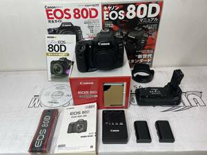 送料無料　キヤノン　EOS 80D EF-S 18-135 IS USM キット　おまけ有り