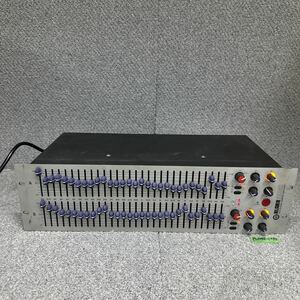 PCN98-1290 激安 イコライザー KLARK TEKNIK DN370 アナログGEQ 通電のみ確認済み ジャンク