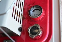【昭和レトロ】日立 石油ストーブ 昭和レトロ モデル OVH-520 年代物 ジャンク インテリア ディスプレイ レトロポップ 白 赤_画像4