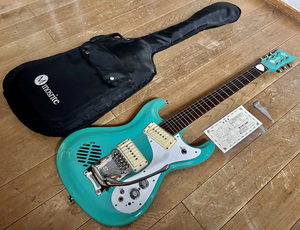 極希少良品 Mosrite Japan JR-97 THE VENTURES MODEL Ocean Blue ミディアムスケール アンプ内蔵ミニギター/純正ケース＆保証書 (加山雄三)