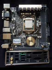 ASUS Z97I‐PLUS mini-itx CPU付き　LGA1150　i7 4790 マザーボード CPU ゲーミングマザー