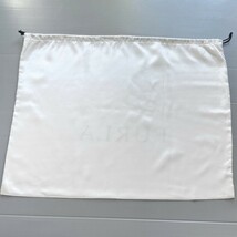 〔フルラ〕60×49cm 保存袋 巾着袋 布袋 保管袋 FURLA 正規品 ホワイト 大きめ （0135)_画像2