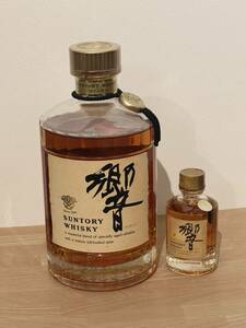 サントリー　響　金キャップ　700ml NA NV 50ml ミニボトル　2本セット　検（17年　21年 ノンエイジHIBIKI SUNTORY 裏ゴールドラベル 