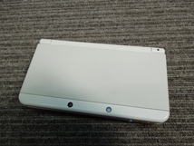 ★あ2-630 3DS Newニンテンドー3DS ホワイト パーツ欠品・Aボタン不良有り_画像3