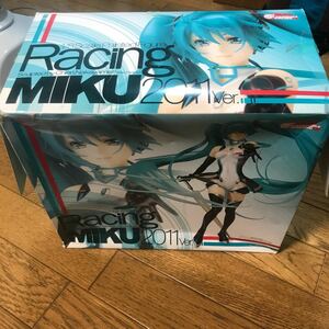 初音ミク レーシングミク　2011 箱開封　未使用　箱潰れ　現状渡し　ジャンク扱い