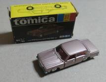 ●黒箱　トミカ 32 トヨタクラウン2800ロイヤルサルーン_画像1
