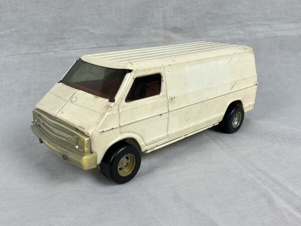 ブリキ玩具★ヴィンテージ ERTL/アーテル★ダッジ バンDODGE DELIVERY SERVICE VAN/配達サービスバン★レトロ/希少な当時物used