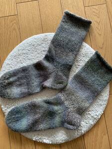 手編み　靴下　ハンドメイド 靴下用毛糸　モスグリーン系