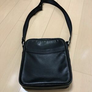 COACHショルダーバックです。