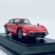 501 絶版品 EBBRO エブロ 1/43 1968年型 MF10 トヨタ 2000GT リトラクタブルライト開閉モデル_画像3