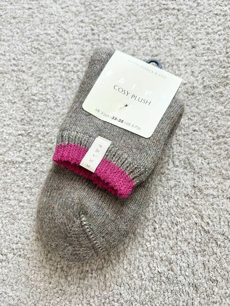 FALKE COSY PLUSH SHORT SOCKS 靴下 ルームソックス ベージュ