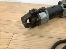 ★中古★マキタ makita 電動ハンマ 8500N 本体 100V 50/60Hz 17mm六角軸 電動工具 ハツリ はつり ブレーカー 電動ハンマー)倉c_画像6